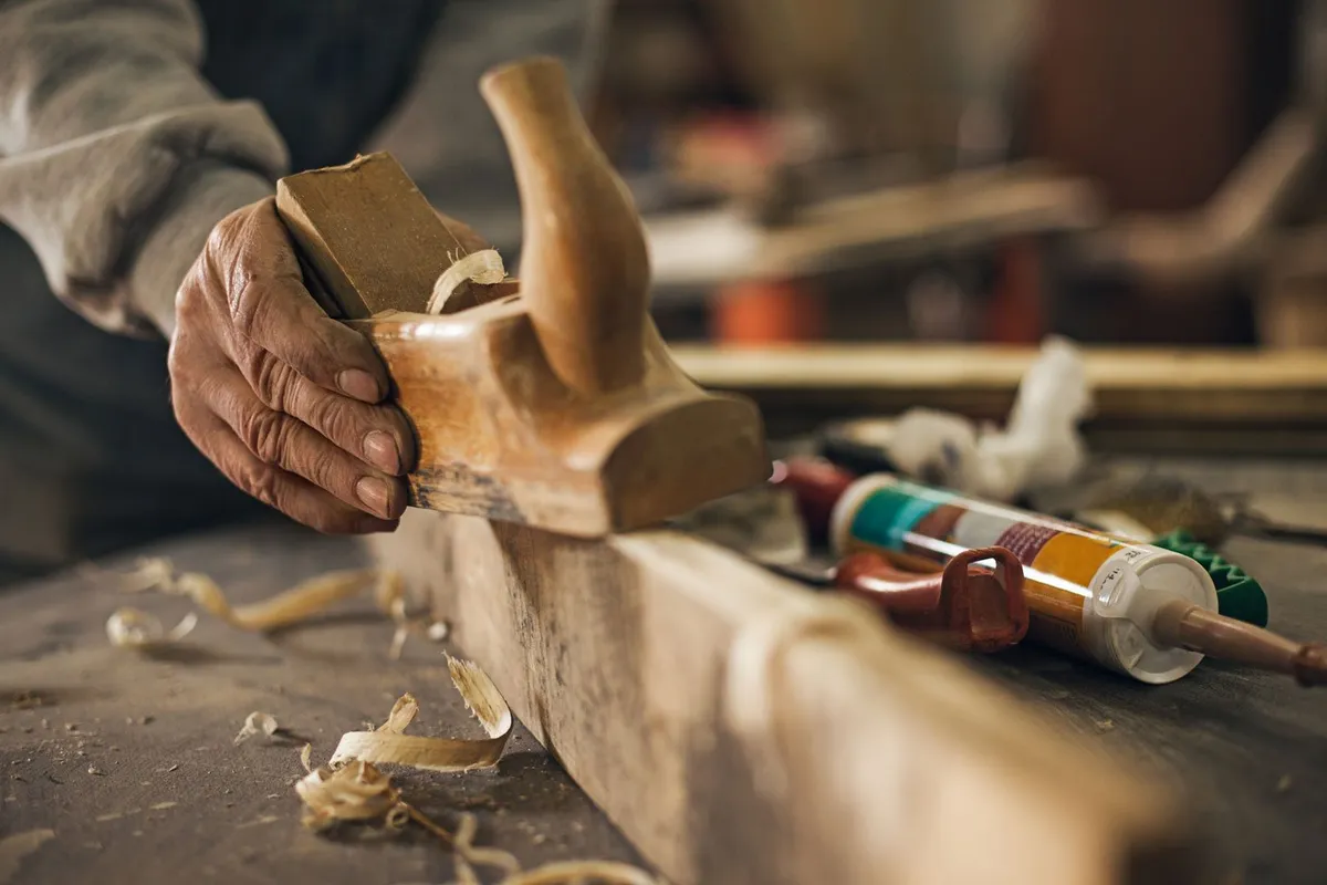 The Handy Man Service