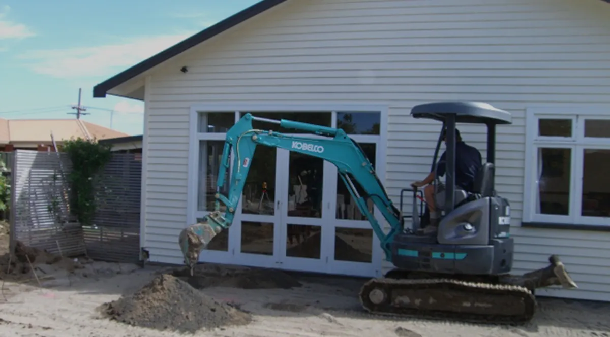 ITS EARTHMOVING LTD